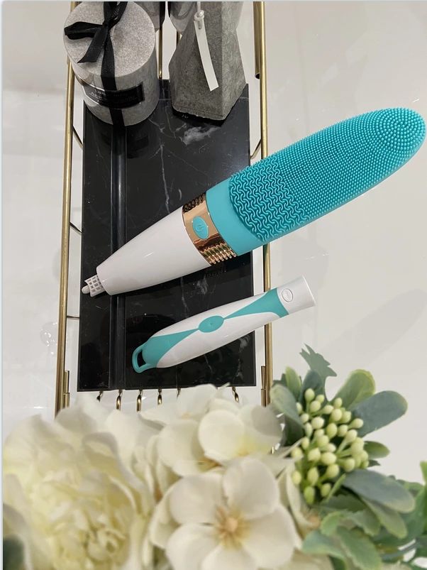 Electric Bathroom Scrubber Motorized Shower Scrubber Electric Cleaning Brush For Bathroom