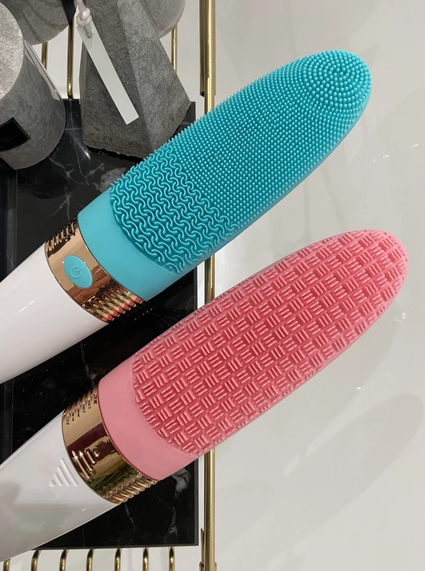 Electric Bathroom Scrubber Motorized Shower Scrubber Electric Cleaning Brush For Bathroom