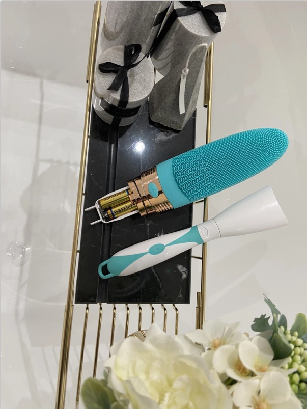 Electric Bathroom Scrubber Motorized Shower Scrubber Electric Cleaning Brush For Bathroom