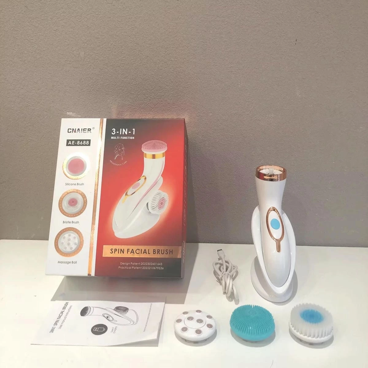 New electric silicone cleanser Home rechargeable sonic glow brush Beauty Instrument set Pore cleaner Facial Massage
